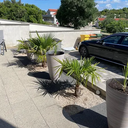 Vikendica Miggelangelo Tisno