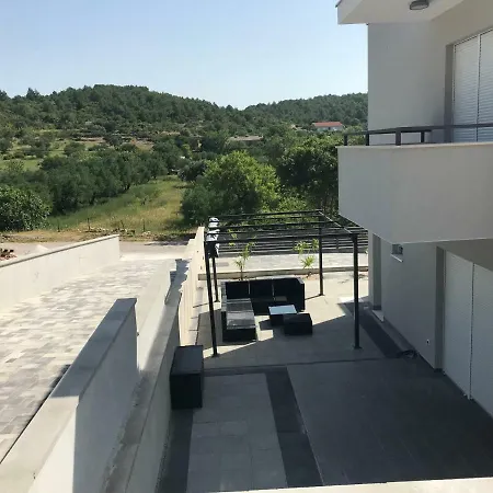 Miggelangelo Tisno